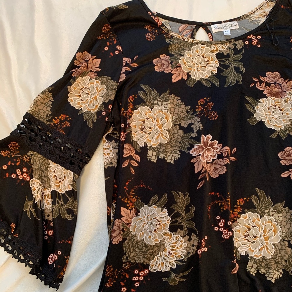 Black floral top